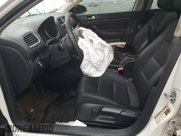 2010 Volkswagen Jetta SE with VIN 3VWTX7AJ8AM685028, listed as a Copart auction lot 83465474 with 99,943 mi miles and Salvage title. Bid and sale history available at DreamBid. Image 7.