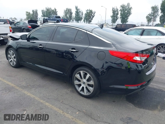 2012 Kia Optima SX z VIN 5XXGR4A68CG016223, wystawiony jako IAAI lot #42427776 z przebiegiem 136 653 mil mil oraz . Historia ofert i sprzedaży dostępna na DreamBid. Obrazek 3.