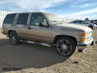 1996 Chevrolet Tahoe Limited with VIN 1GNEC13R9TJ379583, listed as a Copart auction lot 81978964 with 308,812 mi miles and Salvage Title. Bid and sale history available at carsss.com. Image 4.