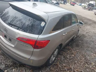 2013 Acura RDX Tech Pkg with VIN 5J8TB3H54DL001778, listed as a IAAI auction lot 41972146 with 123,552 mi miles. Bid and sale history available at carsss.com. Image 4.