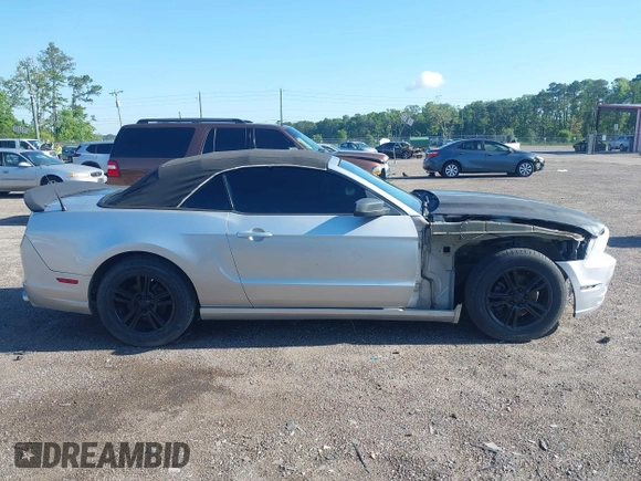 2014 Ford Mustang V6 with VIN 1ZVBP8EM7E5205630, listed as a IAAI auction lot 42269714 with 127,130 mi miles and . Bid and sale history available at DreamBid. Image 13.