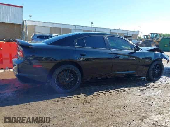 2013 Dodge Charger SE z VIN 2C3CDXBG1DH730428, wystawiony jako IAAI lot #42163825 z przebiegiem 98 664 mil mil oraz . Historia ofert i sprzedaży dostępna na DreamBid. Obrazek 14.