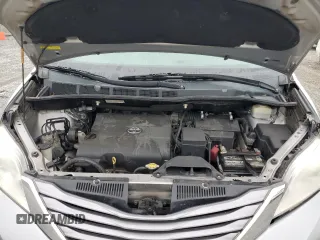 2015 Toyota Sienna XLE с VIN 5TDYK3DC7FS571431, выставлен на аукционе Copart как лот 57173595 с пробегом 305 940 миль миль и Списание • Salvage title. История ставок и продаж доступна на DreamBid. Изображение 12.