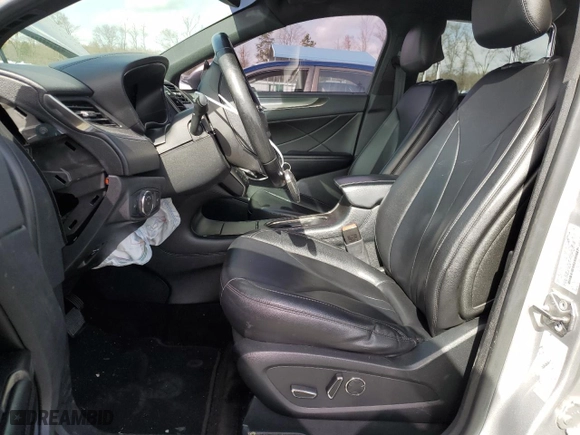 2018 Lincoln MKC Premiere with VIN 5LMCJ1D90JUL18499, listed as a Copart auction lot 47064505 with 49,214 mi miles and Salvage Title. Bid and sale history available at carsss.com. Image 7.