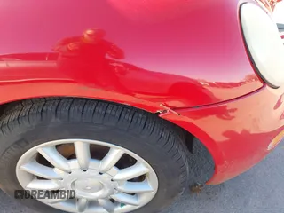 2005 Volkswagen New Beetle Coupe GLS with VIN 3VWCK31C75M414315, listed as a IAAI auction lot 42113783 with 133,204 mi miles. Bid and sale history available at carsss.com. Image 12.