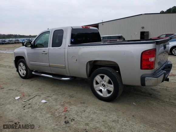 2008 Chevrolet Silverado 1500 LT w/1LT with VIN 2GCEC19J681146076, listed as a Copart auction lot 46547305 with 204,212 mi miles and Clean Title. Bid and sale history available at carsss.com. Image 2.