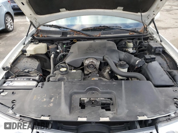 2001 Lincoln Town Car Executive with VIN 1LNHM81W91Y729914, listed as a Copart auction lot 41593085 with 144,950 mi miles and Clean title. Bid and sale history available at DreamBid. Image 11.