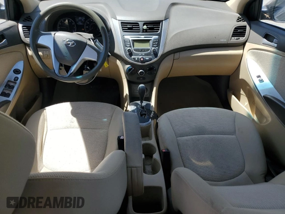 2012 Hyundai Accent GLS z VIN KMHCT4AE3CU197339, wystawiony jako Copart lot #55993685 z przebiegiem 218 401 mil mil oraz Szkody całkowita. Historia ofert i sprzedaży dostępna na DreamBid. Obrazek 8.
