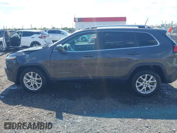 2018 Jeep Cherokee Latitude Plus с VIN 1C4PJLLBXJD553016, выставлен на аукционе IAAI как лот 42254055 с пробегом 239 381 миль миль и . История ставок и продаж доступна на DreamBid. Изображение 14.