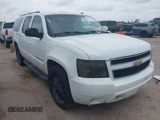 2007 Chevrolet Suburban LTZ z VIN 3GNFC16J77G300428, wystawiony jako IAAI lot #42279084 z przebiegiem Nie podano mil oraz . Historia ofert i sprzedaży dostępna na DreamBid. Obrazek 1.