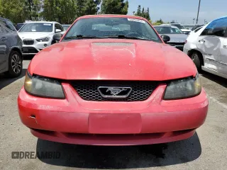 2002 Ford Mustang Deluxe z VIN 1FAFP44472F107630, wystawiony jako Copart lot #56256865 z przebiegiem 214 457 mil mil oraz Szkoda całkowita • Salvage title. Historia ofert i sprzedaży dostępna na DreamBid. Obrazek 5.