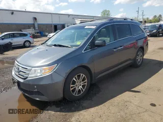 2013 Honda Odyssey EX-L with VIN 5FNRL5H62DB050667, listed as a Copart auction lot 55696425 with 209,435 mi miles and Clean Title. Bid and sale history available at carsss.com. Image 1.