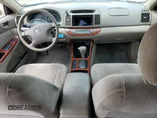2003 Toyota Camry LE with VIN 4T1BE32K83U241744, listed as a Copart auction lot 55866025 with 200,685 mi miles and Salvage Title. Bid and sale history available at DreamBid. Image 8.