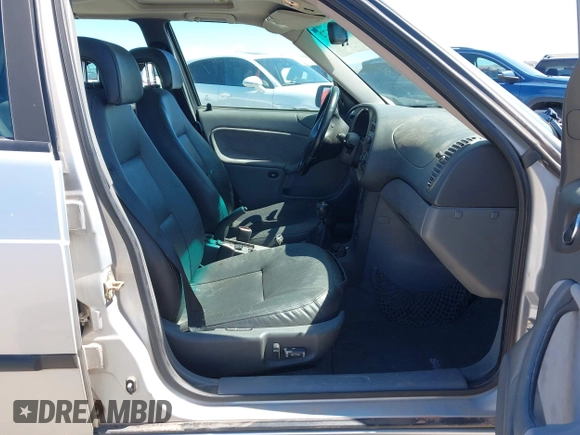 2001 Saab 9-3 z VIN YS3DF55K012001252, wystawiony jako IAAI lot #41852172 z przebiegiem 149 772 mil mil oraz . Historia ofert i sprzedaży dostępna na DreamBid. Obrazek 5.