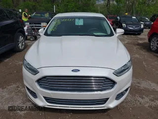 2013 Ford Fusion SE with VIN 3FA6P0HR5DR359686, listed as a IAAI auction lot 42088517 with 106,992 mi miles. Bid and sale history available at carsss.com. Image 6.
