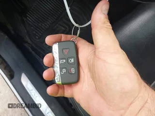 2017 Jaguar F-Pace 35t R-Sport с VIN SADCL2BV5HA064702, выставлен на аукционе IAAI как лот 42711257 с пробегом 99 586 миль миль и . История ставок и продаж доступна на DreamBid. Изображение 11.