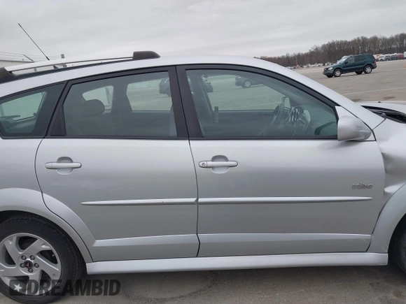 2007 Pontiac Vibe with VIN 5Y2SL65807Z437245, listed as a IAAI auction lot 41834367 with 277,752 mi miles and . Bid and sale history available at carsss.com. Image 13.