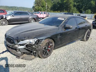 2022 BMW M8 Competition z VIN WBSGV0C01NCJ05446, wystawiony jako Copart lot #69458644 z przebiegiem 28 453 mil mil oraz Szkoda całkowita • Salvage title. Historia ofert i sprzedaży dostępna na DreamBid. Obrazek 1.
