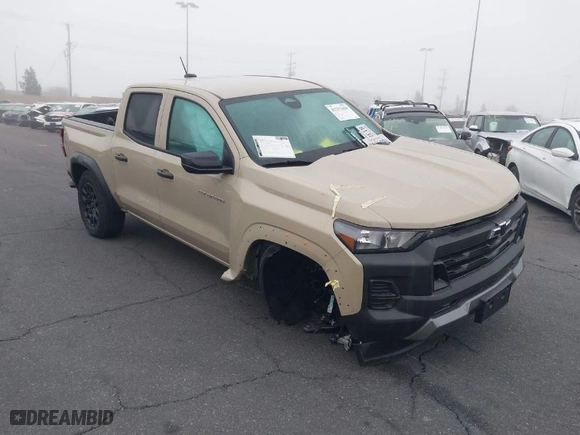 2024 Chevrolet Colorado 4WD Trail Boss with VIN 1GCPTEEK1R1210577, listed as a IAAI auction lot 41212420 with 3,193 mi miles. Bid and sale history available at carsss.com. Image 1.