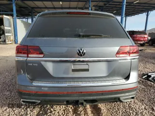 2022 Volkswagen Atlas SE with VIN 1V2JR2CA5NC515557, listed as a Copart auction lot 45356975 with 10,442 mi miles and Clean title. Bid and sale history available at DreamBid. Image 6.