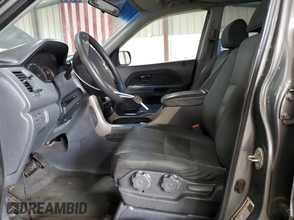 2007 Honda Pilot LX z VIN 5FNYF18157B007168, wystawiony jako Copart lot #57458405 z przebiegiem 225 139 mil mil oraz Czysty tytuł • Clean title. Historia ofert i sprzedaży dostępna na DreamBid. Obrazek 7.
