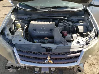 2007 Mitsubishi Outlander LS z VIN JA4MT31X57Z012313, wystawiony jako Copart lot #48812055 z przebiegiem 139 066 mil mil oraz Szkoda całkowita • Salvage title. Historia ofert i sprzedaży dostępna na DreamBid. Obrazek 12.