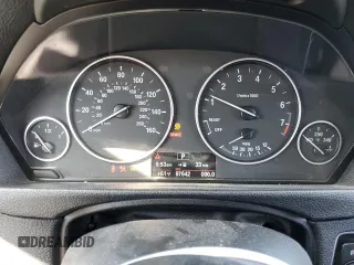 2012 BMW 3 Series 328i z VIN WBA3C1C59CF432795, wystawiony jako Copart lot #51151665 z przebiegiem 97 642 mil mil oraz Szkoda całkowita • Salvage title. Historia ofert i sprzedaży dostępna na DreamBid. Obrazek 9.