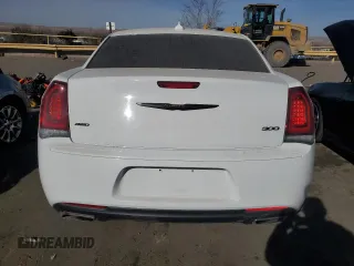 2021 Chrysler 300 Touring with VIN 2C3CCARG4MH596052, listed as a Copart auction lot 46639655 with 45,975 mi miles and Salvage Title. Bid and sale history available at carsss.com. Image 6.