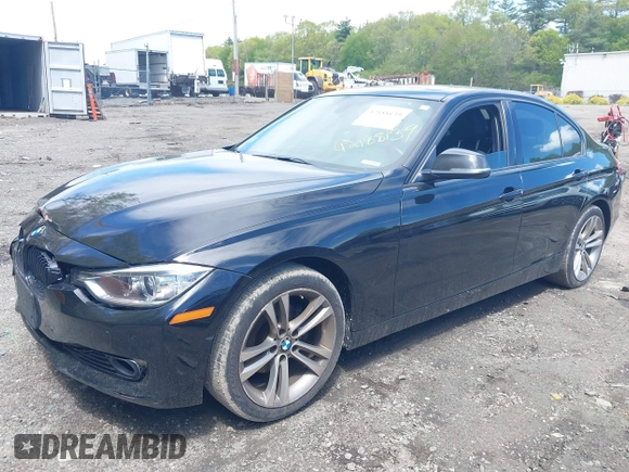 2015 BMW 3 Series 328i xDrive с VIN WBA3B5G55FNS18689, выставлен на аукционе IAAI как лот 42188139 с пробегом 90 612 миль миль и . История ставок и продаж доступна на DreamBid. Изображение 18.