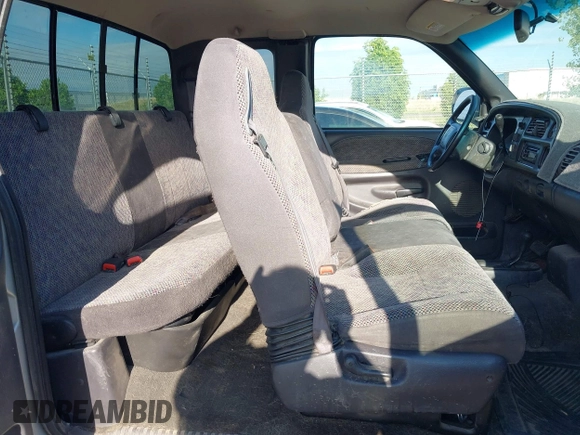 2001 Dodge 1500 with VIN 3B7HF13ZX1M530895, listed as a IAAI auction lot 42350454 with 190,897 mi miles and . Bid and sale history available at DreamBid. Image 8.