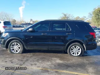2017 Ford Explorer z VIN 1FM5K7B88HGD05787, wystawiony jako IAAI lot #40861587 z przebiegiem 103 715 mil mil oraz . Historia ofert i sprzedaży dostępna na DreamBid. Obrazek 14.