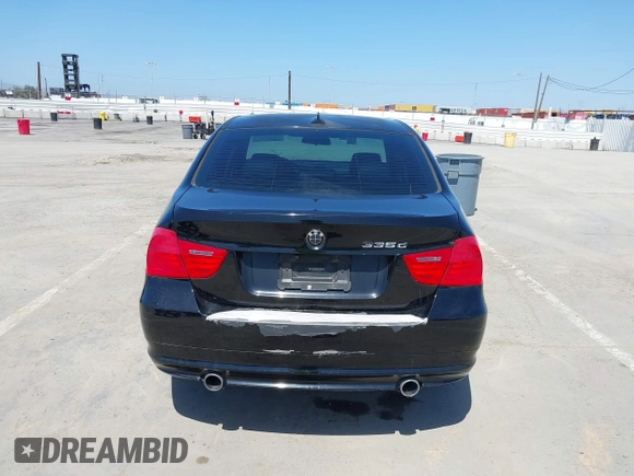 2011 BMW 3 Series 335d z VIN WBAPN7C53BF183620, wystawiony jako IAAI lot #42516979 z przebiegiem 118 828 mil mil oraz . Historia ofert i sprzedaży dostępna na DreamBid. Obrazek 16.
