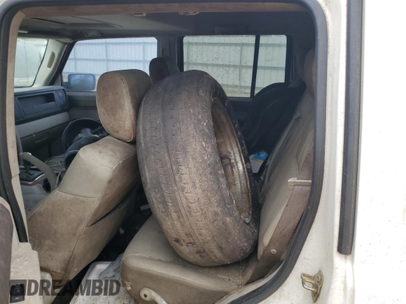 2006 Jeep Commander Limited z VIN 1J8HH58N76C355045, wystawiony jako Copart lot #83713554 z przebiegiem Nie podano mil oraz Czysty tytuł • Clean title. Historia ofert i sprzedaży dostępna na DreamBid. Obrazek 11.