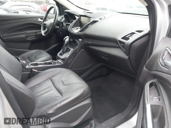 2013 Ford Escape Titanium с VIN 1FMCU9J91DUA13353, выставлен на аукционе IAAI как лот 42074045 с пробегом 108 452 миль миль и . История ставок и продаж доступна на DreamBid. Изображение 5.