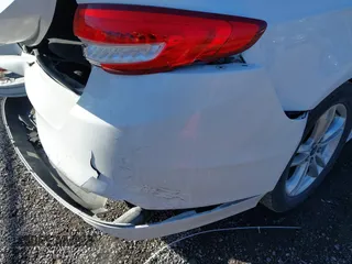 2018 Ford Fusion SE with VIN 3FA6P0H75JR171339, listed as a IAAI auction lot 41445890 with 76,731 mi miles. Bid and sale history available at carsss.com. Image 18.