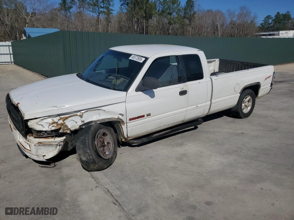 1998 Dodge Ram 1500 with VIN 1B7HC13Y5WJ121692, listed as a Copart auction lot 45572805 with 439,915 mi miles and Salvage Title. Bid and sale history available at carsss.com. Image 1.