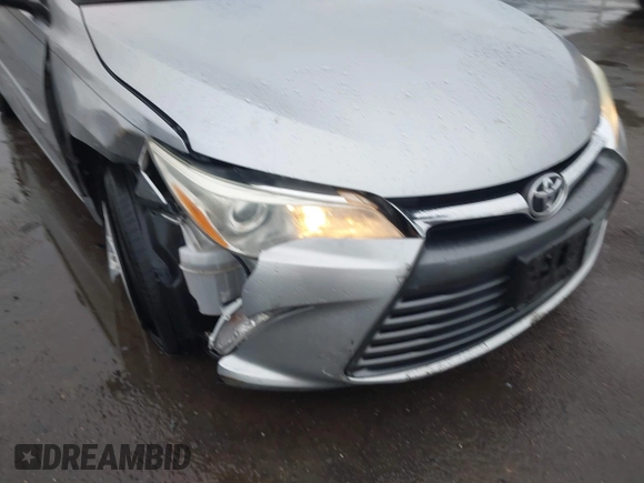 2015 Toyota Camry XLE with VIN 4T4BF1FK2FR448135, listed as a IAAI auction lot 41965092 with 67,367 mi miles. Bid and sale history available at carsss.com. Image 6.