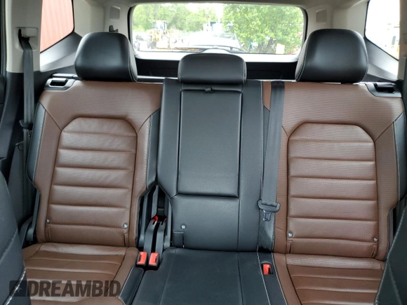 2022 Volkswagen Atlas SEL Premium R-Line with VIN 1V2FR2CA5NC522076, listed as a Copart auction lot 55854025 with 39,494 mi miles and Salvage title. Bid and sale history available at DreamBid. Image 10.