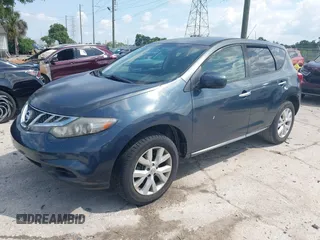 2011 Nissan Murano SL z VIN JN8AZ1MUXBW062829, wystawiony jako IAAI lot #42395803 z przebiegiem 183 045 mil mil oraz . Historia ofert i sprzedaży dostępna na DreamBid. Obrazek 2.
