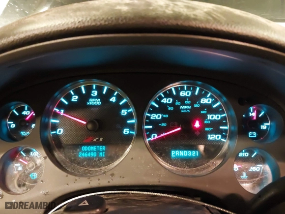 2008 Chevrolet Avalanche LS with VIN 3GNFK12378G169464, listed as a IAAI auction lot 41371639 with 246,490 mi miles. Bid and sale history available at carsss.com. Image 7.