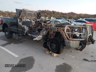 2019 Ford F-350 with VIN 1FT7X3BT8KEF10329, listed as a IAAI auction lot 40903813 with Not Provided miles and . Bid and sale history available at DreamBid. Image 1.