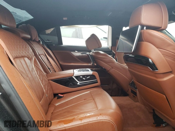 2018 BMW 7 Series M760i xDrive with VIN WBA7H6C5XJG614982, listed as a Copart auction lot 67186313 with 0 mi miles. Bid and sale history available at carsss.com. Image 10.