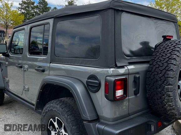 2022 Jeep Wrangler Unlimited Rubicon z VIN 1C4HJXFNXNW745921, wystawiony jako Copart lot #60096775 z przebiegiem 100 mil mil oraz Czysty tytuł • Clean title. Historia ofert i sprzedaży dostępna na DreamBid. Obrazek 3.
