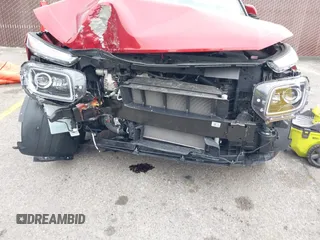 2024 Hyundai Venue SEL z VIN KMHRC8A38RU311795, wystawiony jako IAAI lot #42057265 z przebiegiem 5485 mil mil oraz . Historia ofert i sprzedaży dostępna na DreamBid. Obrazek 6.