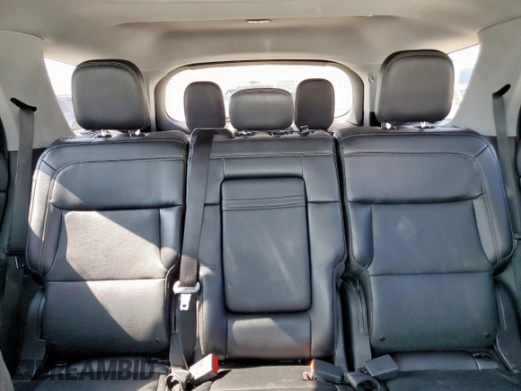 2021 Ford Explorer Limited z VIN 1FMSK7FHXMGA70607, wystawiony jako Copart lot #64111035 z przebiegiem 72 199 mil mil oraz Szkoda całkowita • Salvage title. Historia ofert i sprzedaży dostępna na DreamBid. Obrazek 10.