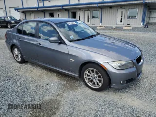 2010 BMW 3 Series 328i xDrive z VIN WBAPK5C56AA647752, wystawiony jako Copart lot #64165885 z przebiegiem 97 797 mil mil oraz Szkoda całkowita • Salvage title. Historia ofert i sprzedaży dostępna na DreamBid. Obrazek 4.