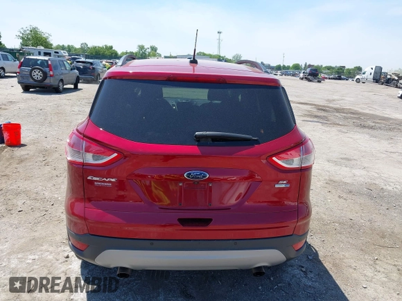 2016 Ford Escape SE z VIN 1FMCU9GX1GUC04815, wystawiony jako IAAI lot #42235499 z przebiegiem 84 713 mil mil oraz . Historia ofert i sprzedaży dostępna na DreamBid. Obrazek 16.