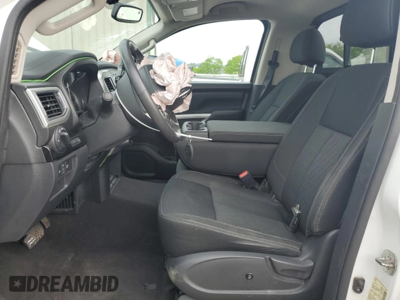 2017 Nissan Titan SV z VIN 1N6AA1RP1HN561729, wystawiony jako Copart lot #56866115 z przebiegiem 27 590 mil mil oraz Szkoda całkowita • Salvage title. Historia ofert i sprzedaży dostępna na DreamBid. Obrazek 7.