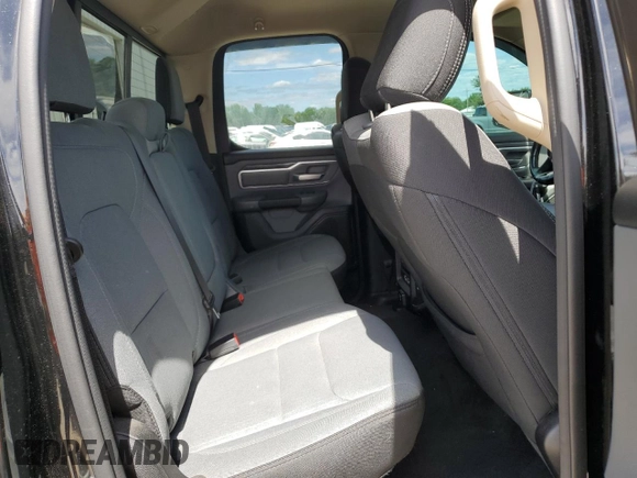 2020 Ram 1500 Big Horn z VIN 1C6SRFBT5LN162892, wystawiony jako Copart lot #57483275 z przebiegiem 49 102 mil mil oraz Szkoda całkowita • Salvage title. Historia ofert i sprzedaży dostępna na DreamBid. Obrazek 10.