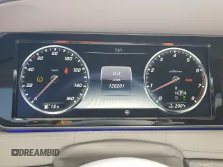 2015 Mercedes-Benz S 550 z VIN WDDUG8CB5FA191688, wystawiony jako Copart lot #57449005 z przebiegiem 128 201 mil mil oraz Czysty tytuł • Clean title. Historia ofert i sprzedaży dostępna na DreamBid. Obrazek 9.